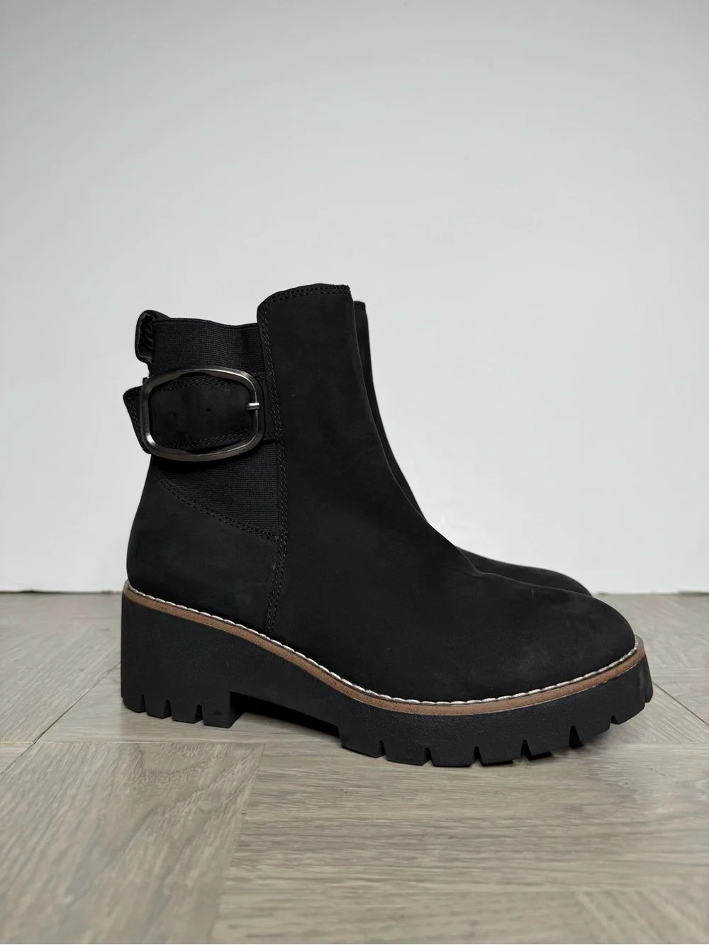 Blondo dahlia black
